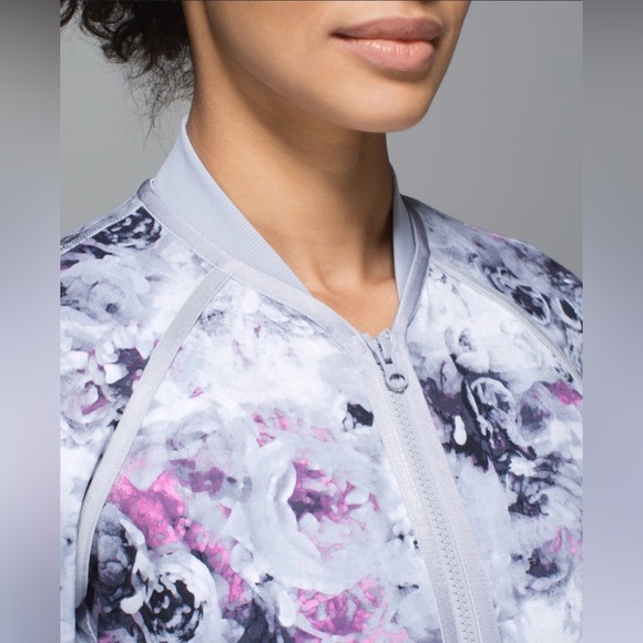 Lululemon If Your Lucky Jacket - Moody Mirage White Deep Navy Silver Fox - Picture 3 of 8